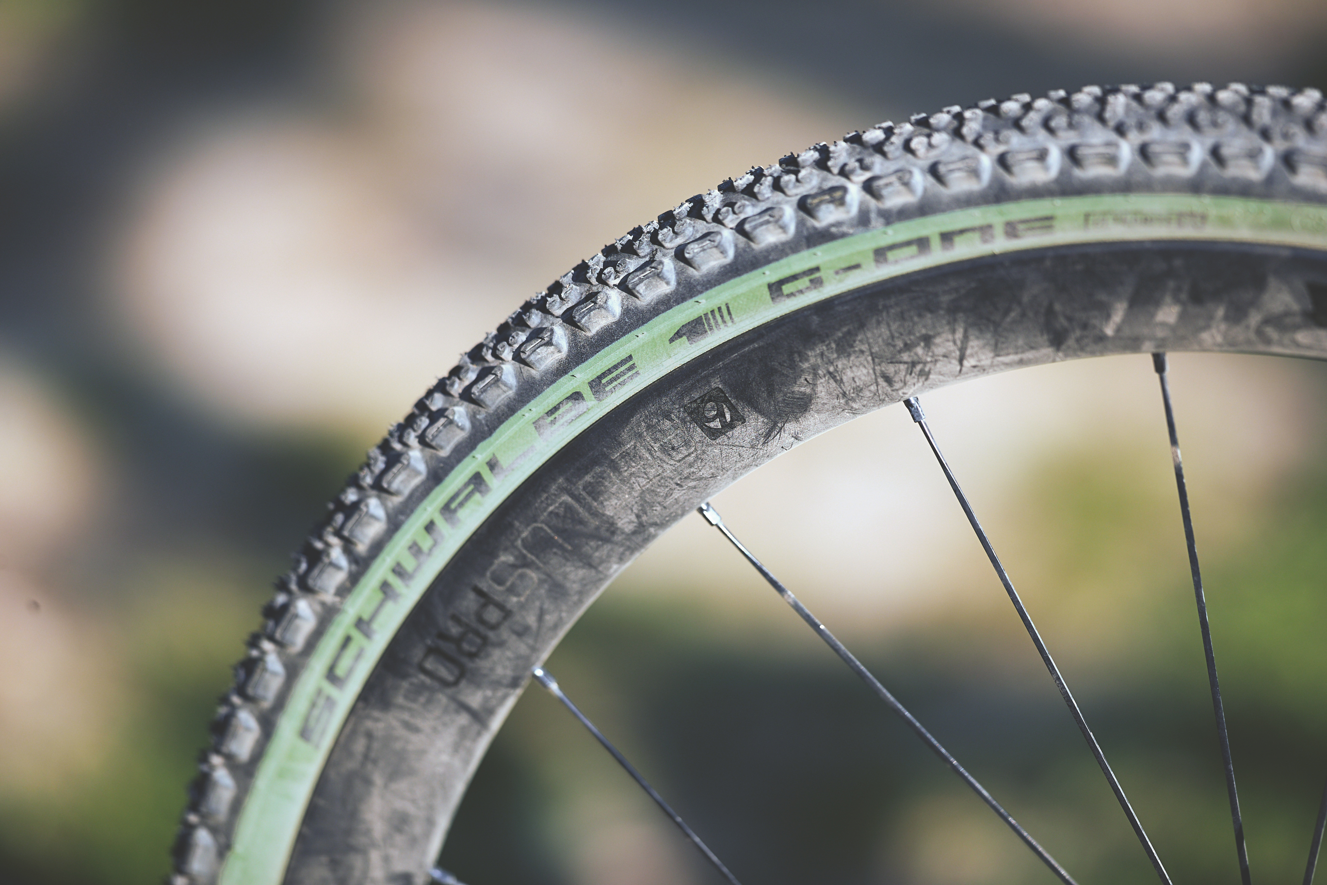  GRAVEL IN GREEN: SCHWALBE’S SPECIAL EDITION TIRE IN OLIVE-SKIN